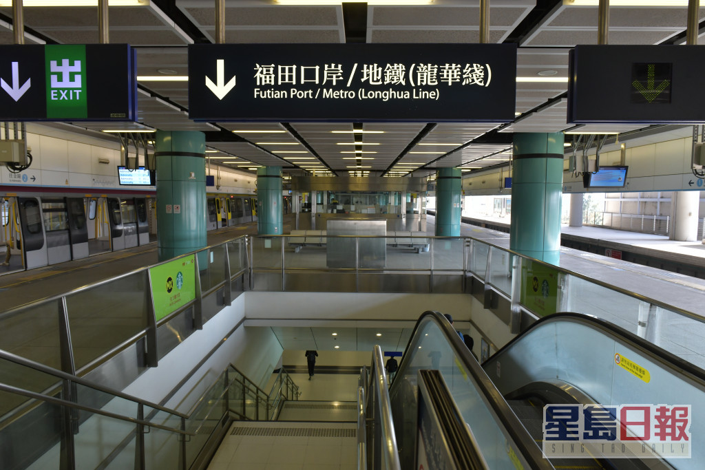 张志强表示东铁綫前往落马洲站的列车将重新投入服务。陈极彰摄