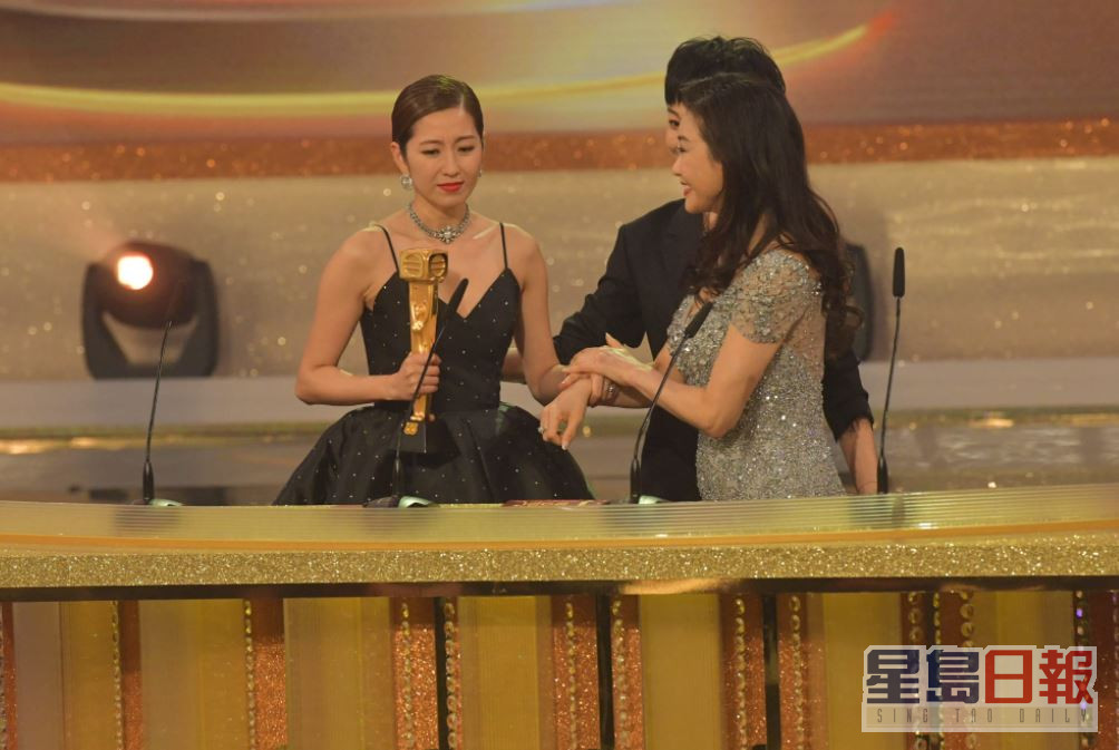 在TVB17年，YoYo昨晚首奪女配角獎。