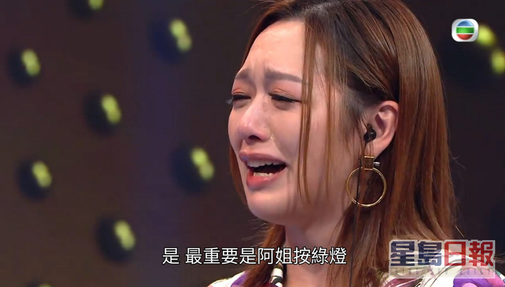 前年冯盈盈参加《好声好戏》时，还特别跟周佩婷上堂重新学发音。