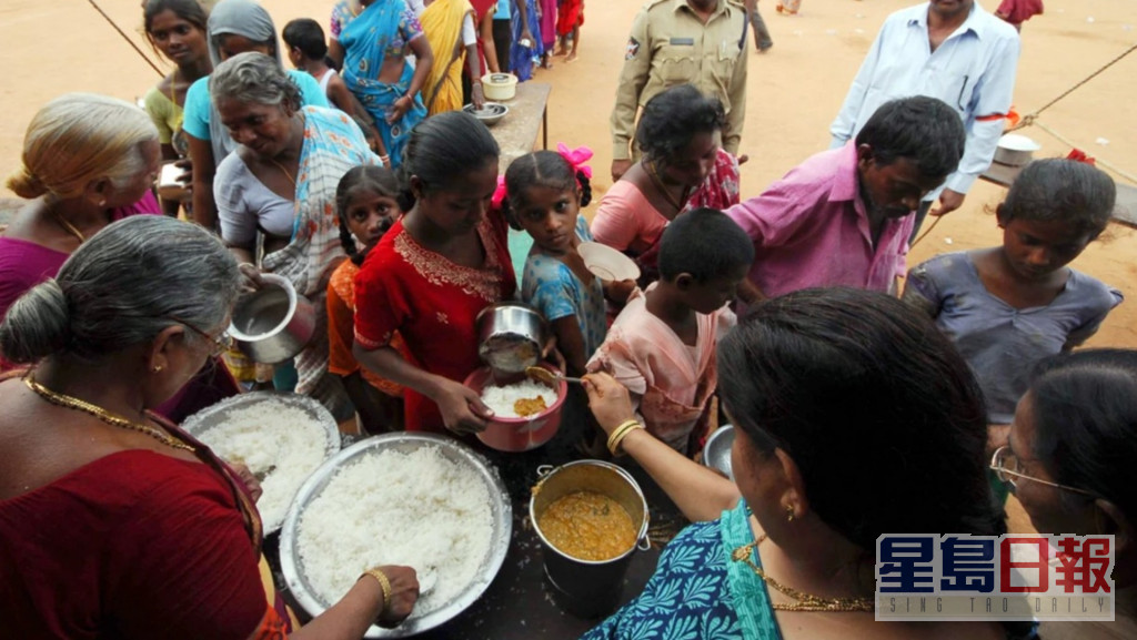 暴雨將來襲印度可能受糧食威脅。AP