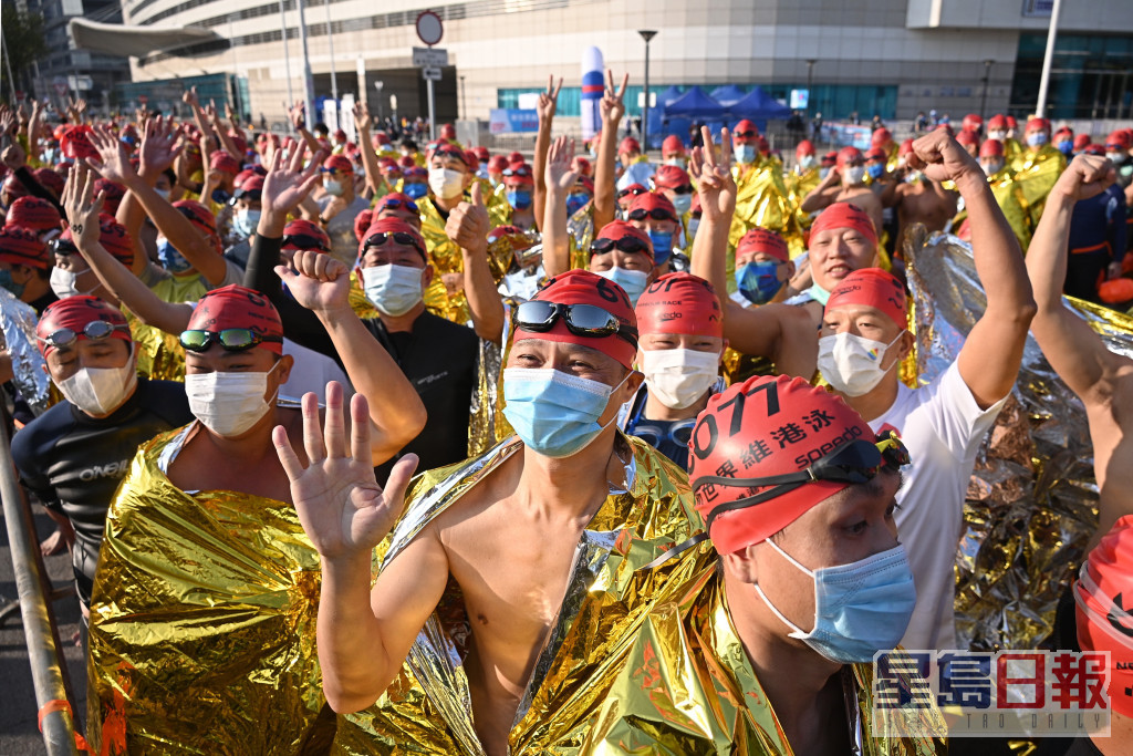 维港渡海泳本周日(10月23日)举行。 资料图片