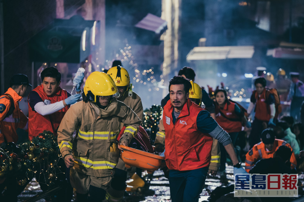陳豪飾的李文信醫生，遇上重大意外到場幫手。