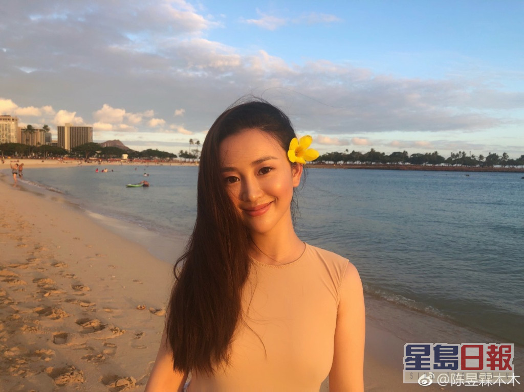 吴秀波2018年被陈昱霖撰写长文踢爆已发展7年婚外情，事后吴秀波反指遭对方勒索。