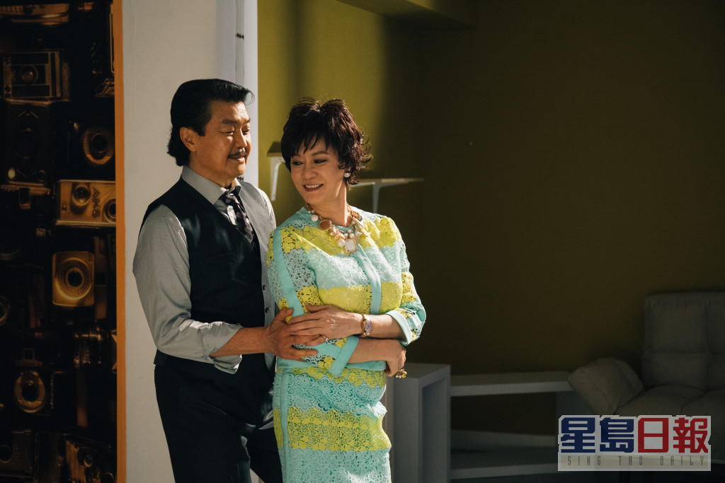 黃錦燊在《多功能老婆》與苗可秀有對手戲。