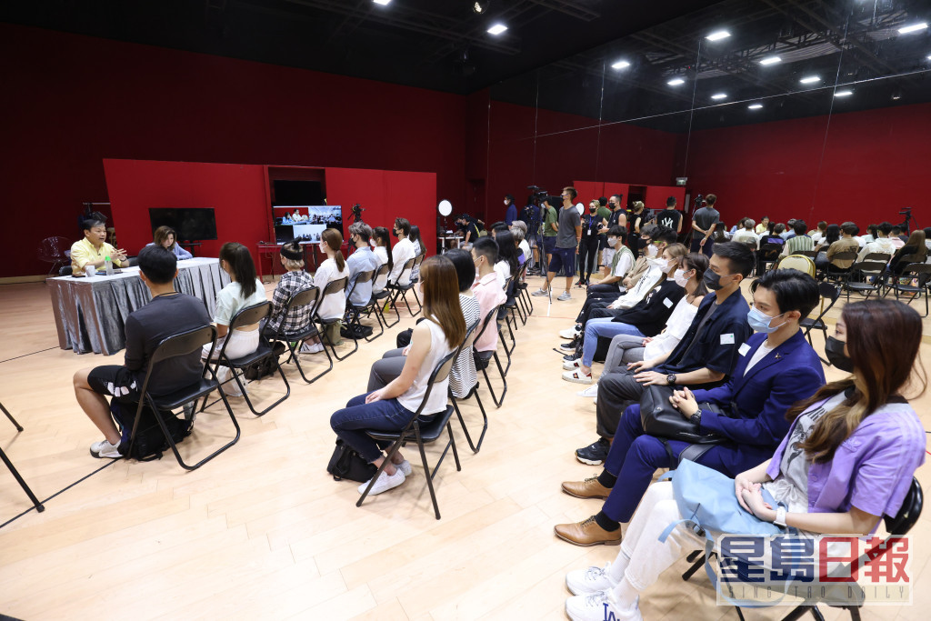 今年TVB藝訓班招募反應熱烈，逾2600人報名參加。