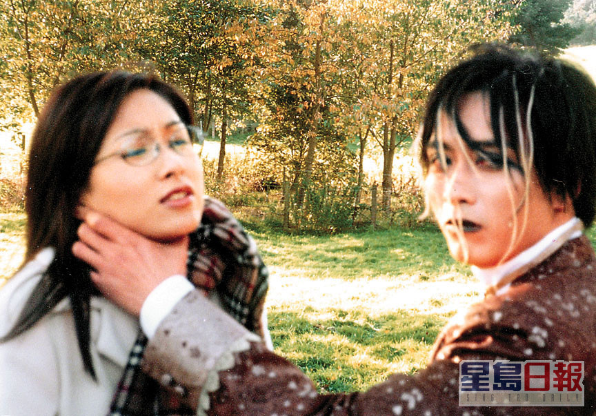 杨恭如当年于剧中饰演善良女教师「王珍珍」，与陈启泰演的「山本一夫」有前世今生情缘。