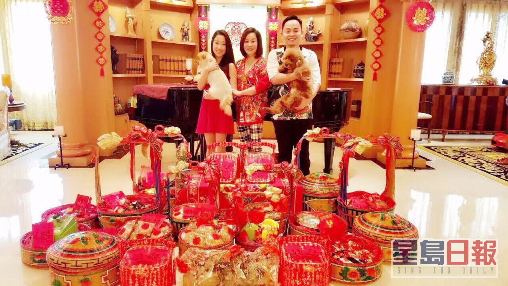 毛玉萍的兒子俞俊材(Eric Yu)在2016年與任靄婷(Jacqueline)結婚，當時過大禮的排場陣容鼎盛。