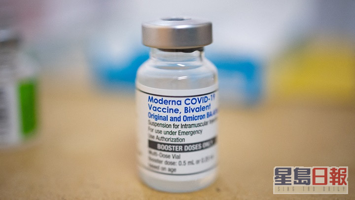 莫德纳针对Omicron变种BA.4及BA.5的新冠疫苗获准在欧洲使用。路透社资料图片