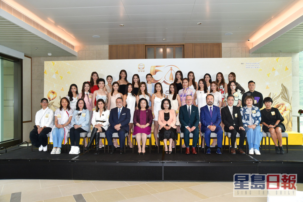 19位《2022香港小姐競選》佳麗，今日到南區酒店首度會晤評審。