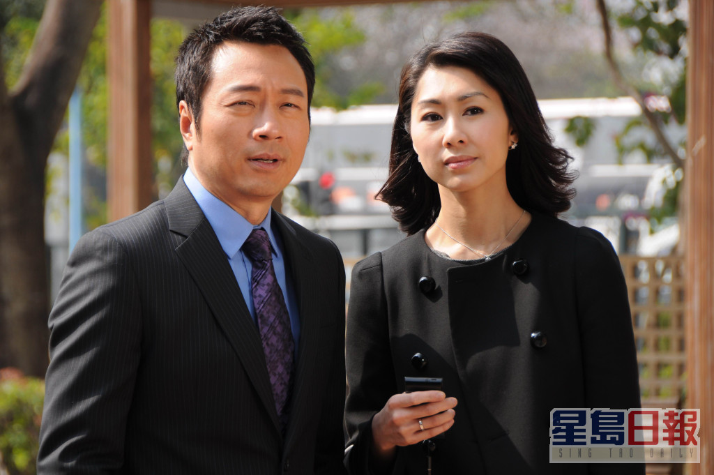 胡定欣2011年參演《法證先鋒III》演一名律師，為上位不惜放棄婚姻。