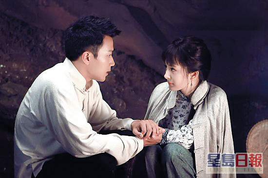 刘恺威与杨幂2011年已经传拍拖，未够2年已经闪婚。
