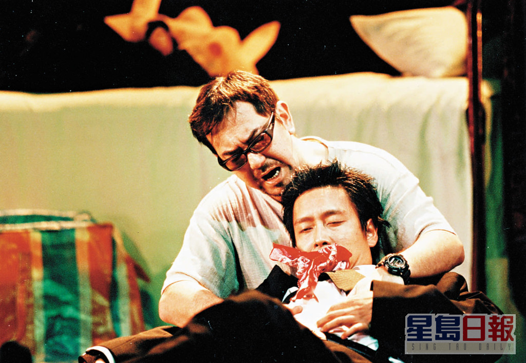 黃秋生在第10屆香港戲劇協會香港舞台劇獎上，憑《螳螂捕蟬》獲得最佳男主角（悲劇/正劇）。