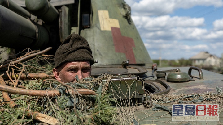 乌军连日包围莱曼，城内俄军被迫撤离。路透社图片