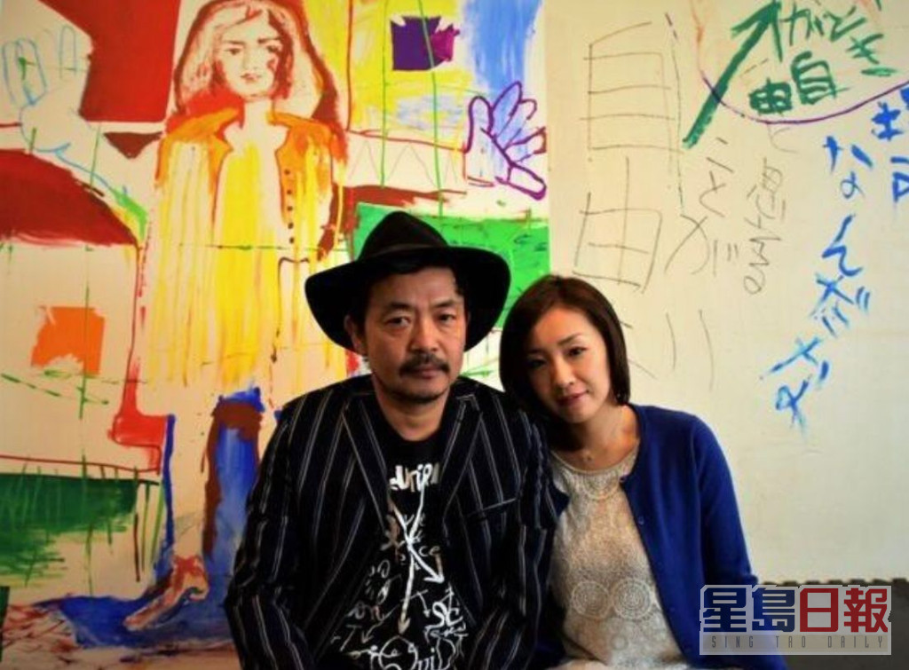 园子温跟脱星神乐坂惠于2011年结婚，并育有一女。