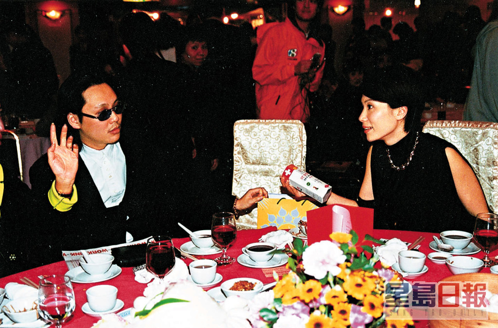 張可頤曾經同楊寶玲前夫陳容森交往，陳容森亦是她的經理人，但最終分手收場，有傳是台灣女星傅天穎介入。
