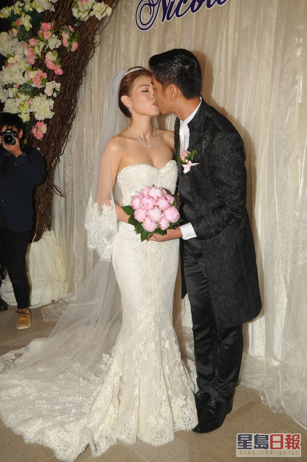 黎诺懿2012年与落选港姐李洁莹结婚，当时有指李洁莹家族拥5亿美容院王国，黎诺懿当时更被封「5亿驸马」。
