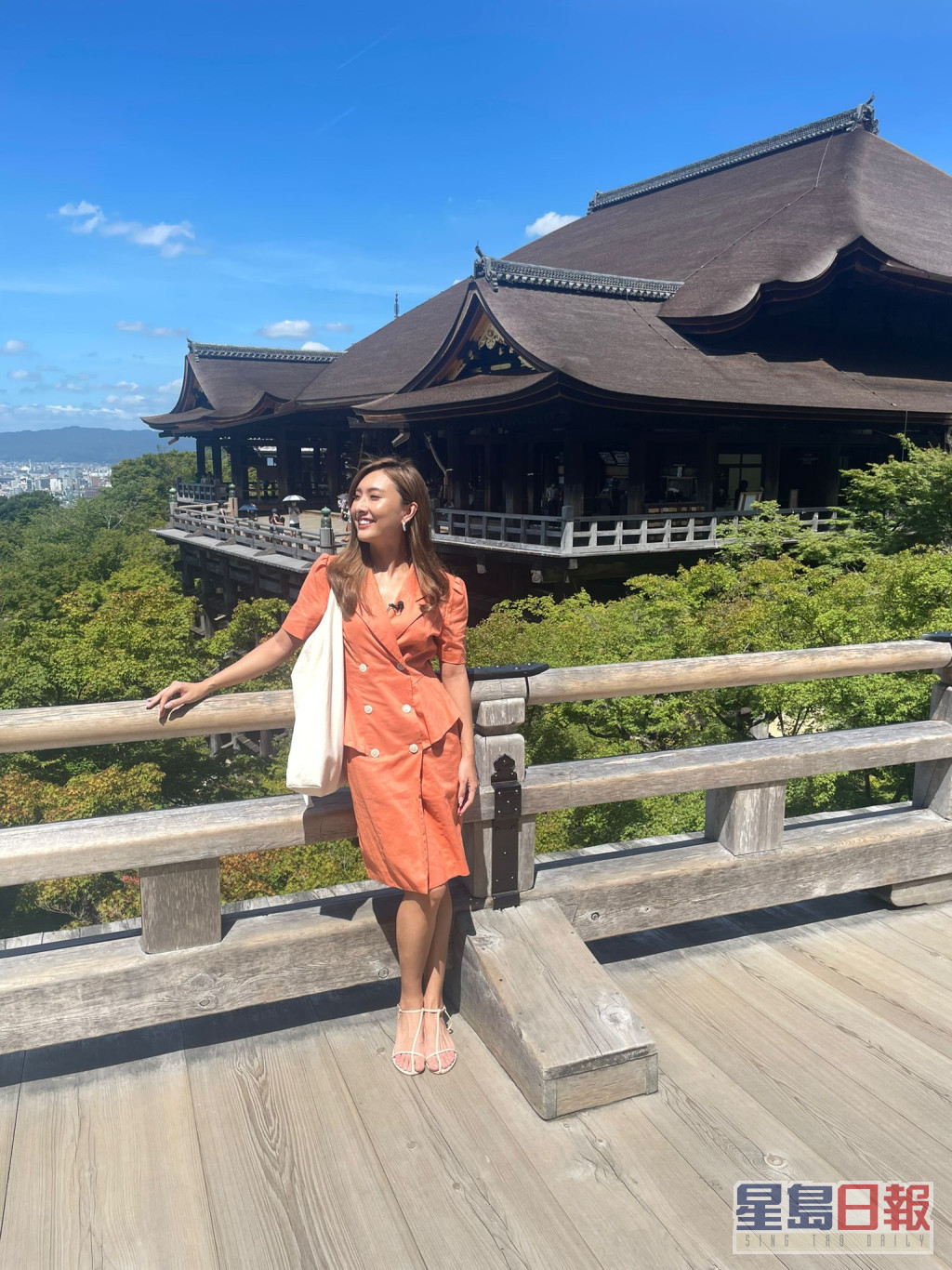 陈约临在痊愈后，便到京都清水寺取景。
