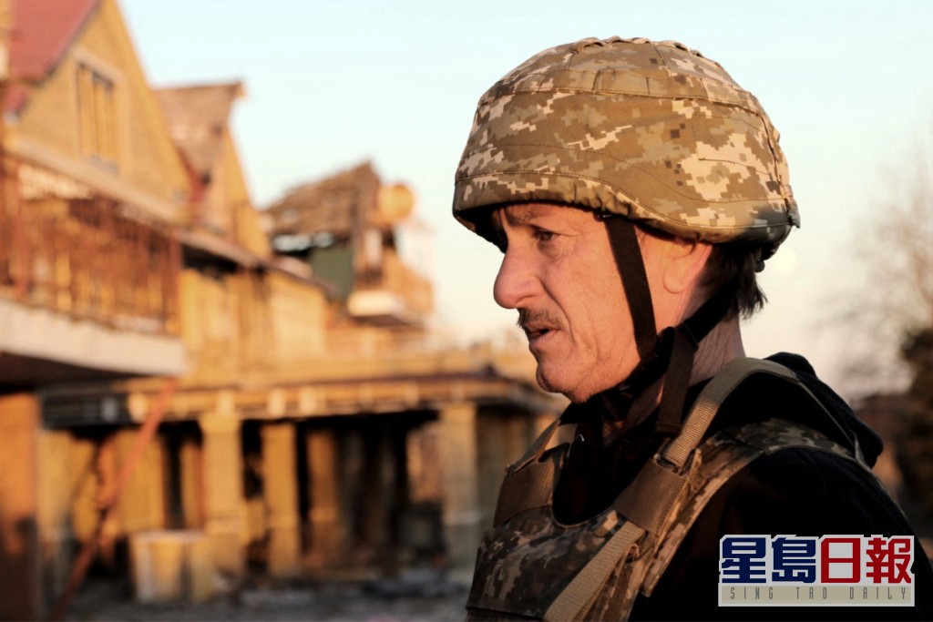 辛潘早前到乌克兰拍俄乌战争的纪录片。