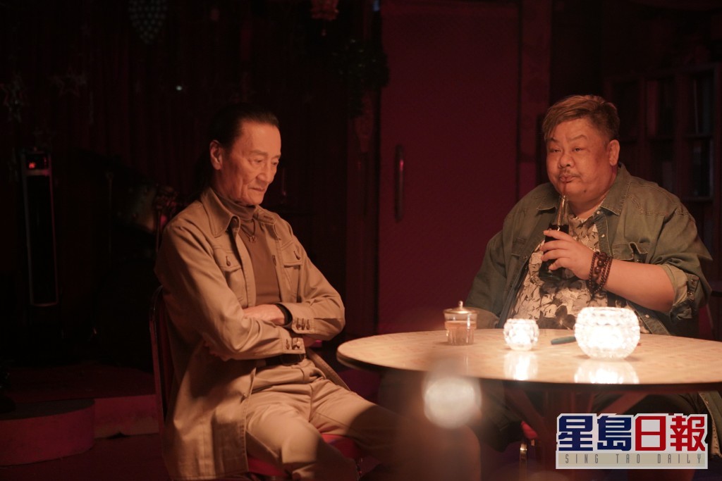 謝賢（左）憑《殺出個黃昏》角逐本屆金像獎影帝。