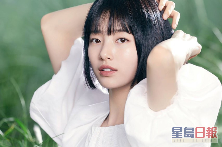 秀智主演的Netflix剧《我的女神室友斗娜》，将于今年推出。
