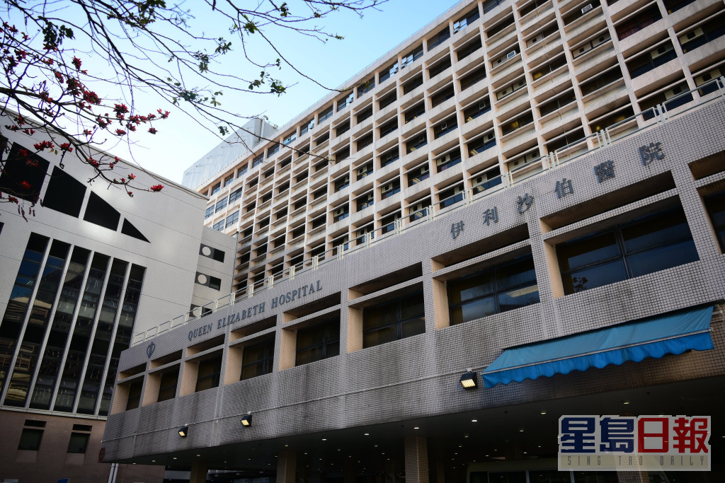 卢宠茂表示香港公营医疗是医疗系统的基石。资料图片