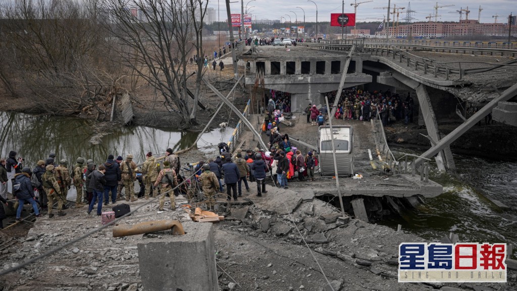 乌方称俄军持续炮轰导致人道走廊无法开通撤走市民。AP