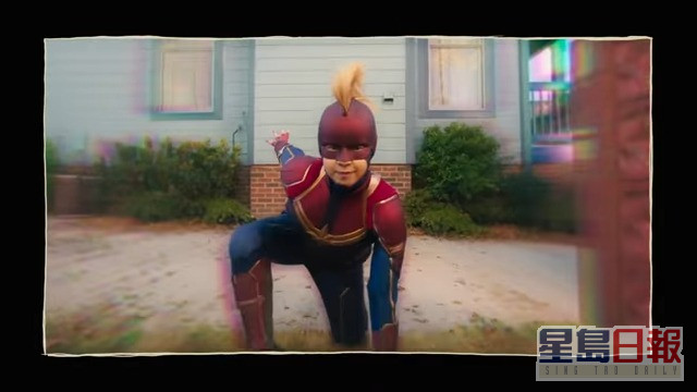 作为Marvel队长超级fans的卡马拉，经常幻想自己成为英雄。