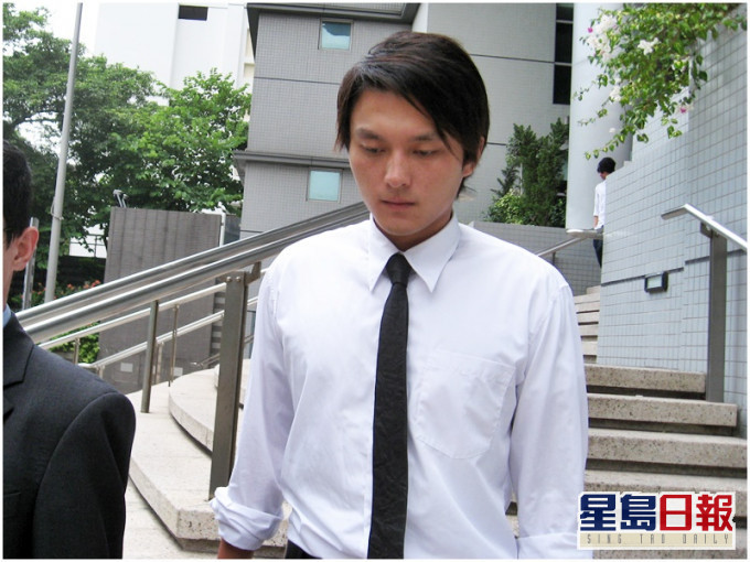 楊明在2007年因刑毀被判社會服務令150小時。
