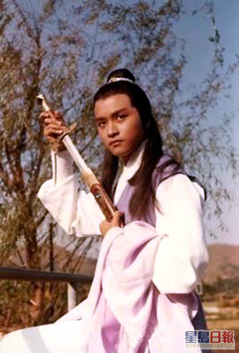 张国荣于1978年首度担正亚视前身、丽的剧集《浣花洗剑录》男主角。