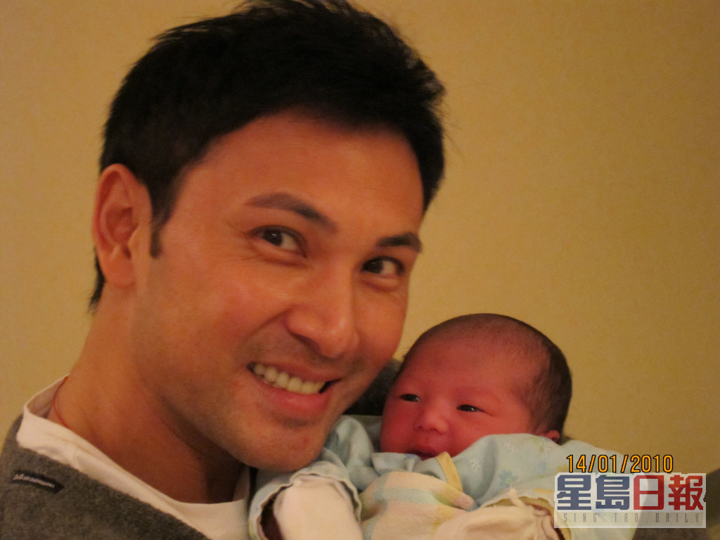 林文龍2009年5月被爆偷食，郭可盈2010年誕下女兒。