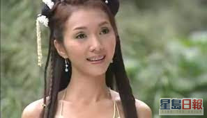 顏仟汶年輕時是靚女一名。