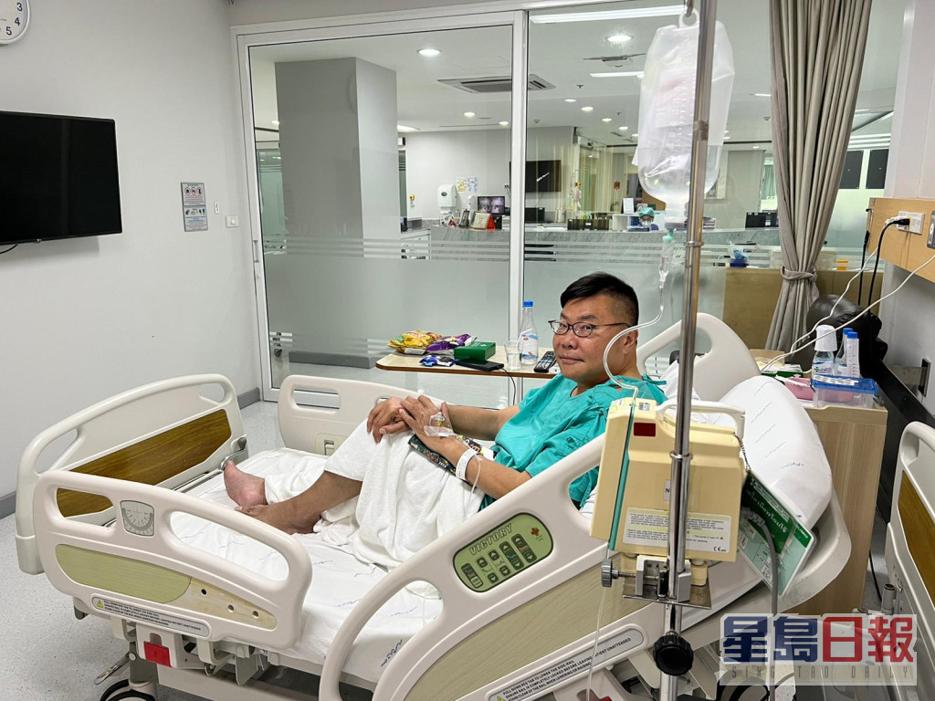 胡慧冲在泰国接受波仔手术。