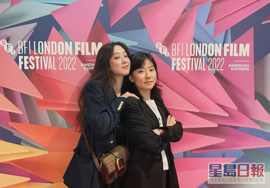 鄭麗媛出席完倫敦國際電影節，即飛往紐約出席好友婚禮。