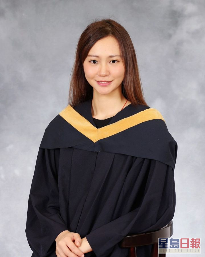 麦诗敏曾于英国留学读寄宿学校，2011年回流香港入读香港科技大学工商管理系。