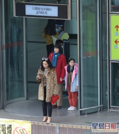 腾讯视频开拍以香港回归25周年主题作品《狮子山下．情》，胡杏儿做女一。