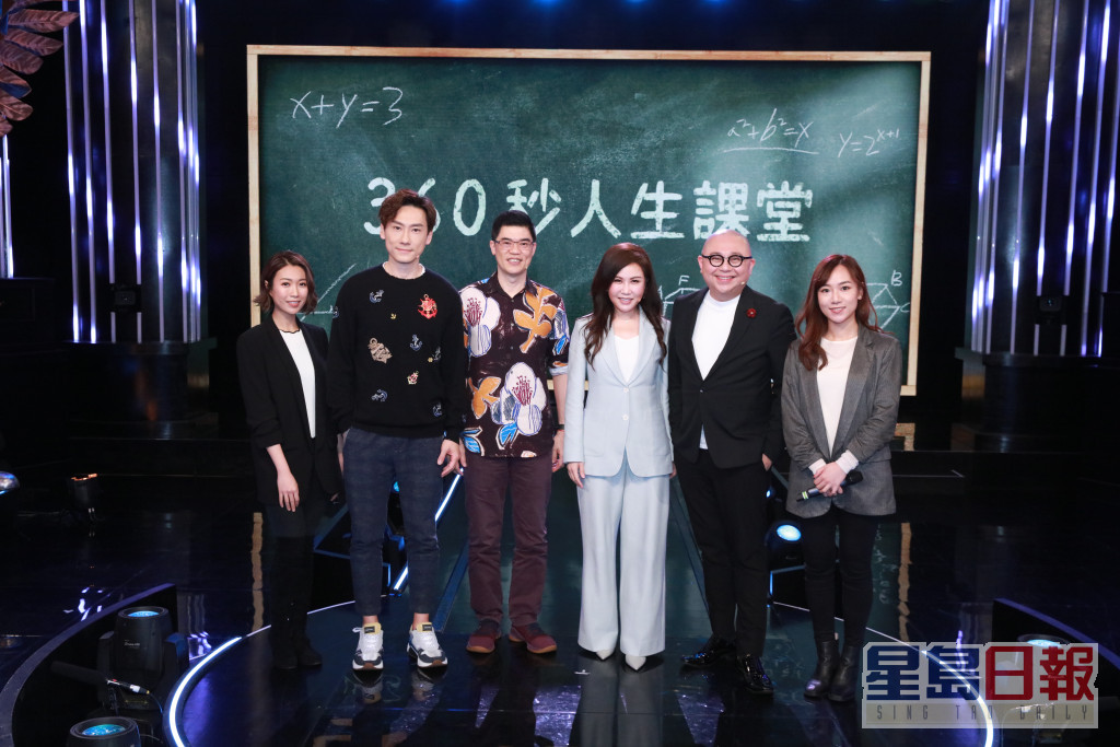 （左起）课堂小助理林可悦、林溥来、国际级演说家李炫华、梁贺琪、林盛斌、课堂小助理吴洛汶。