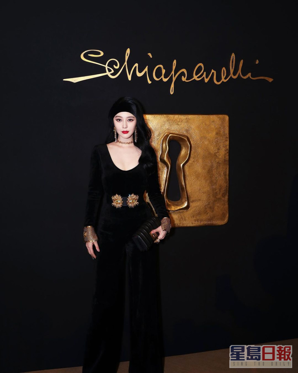范冰冰昨晚在巴黎出席Schiaparelli时装骚。