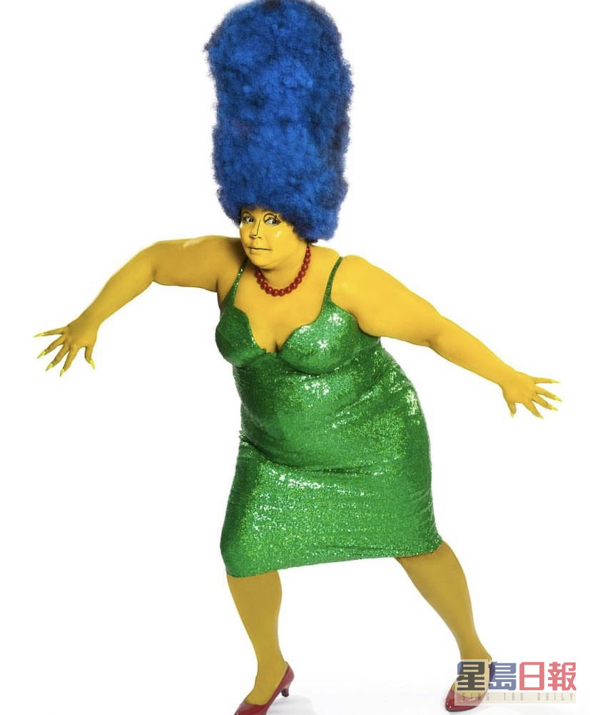 Lizzo扮成Marge Simpson。