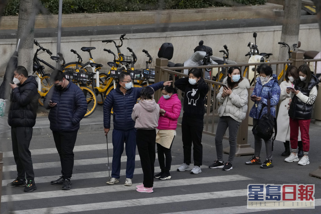 北京今(22日)起实行落地「三天三检」。AP