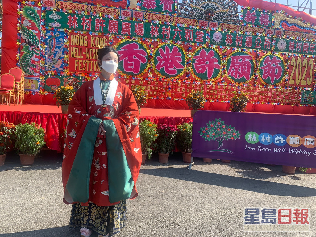吳淑英表示是次活動可讓市民認識中華民族的傳統服飾。盧江球攝