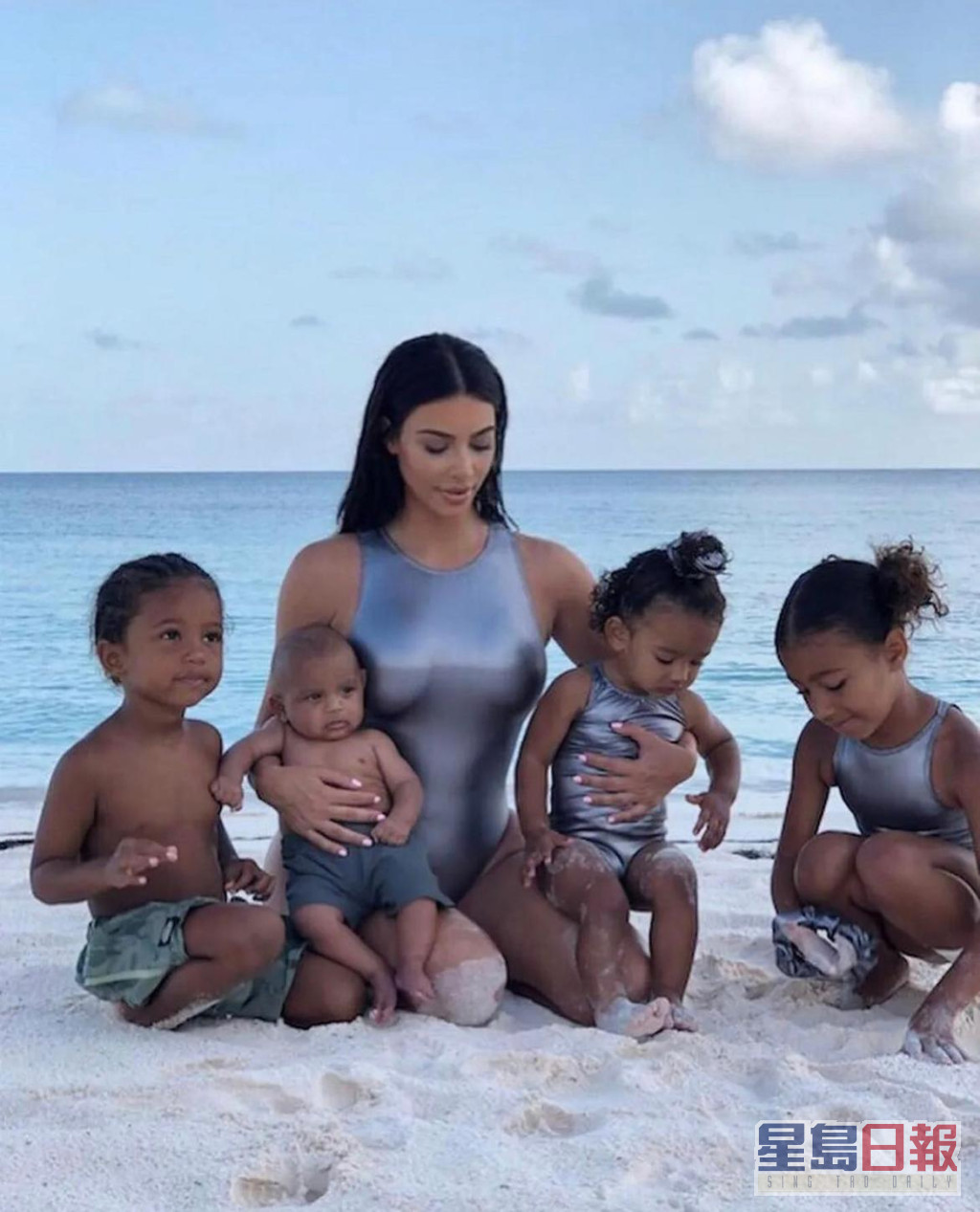 Kim與Kanye育有4名子女。