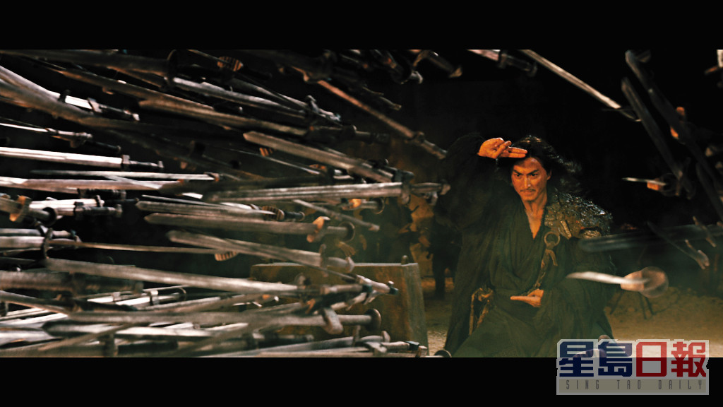 何家勁在《風雲II》中飾演無名，傳授其劍法予步驚雲。