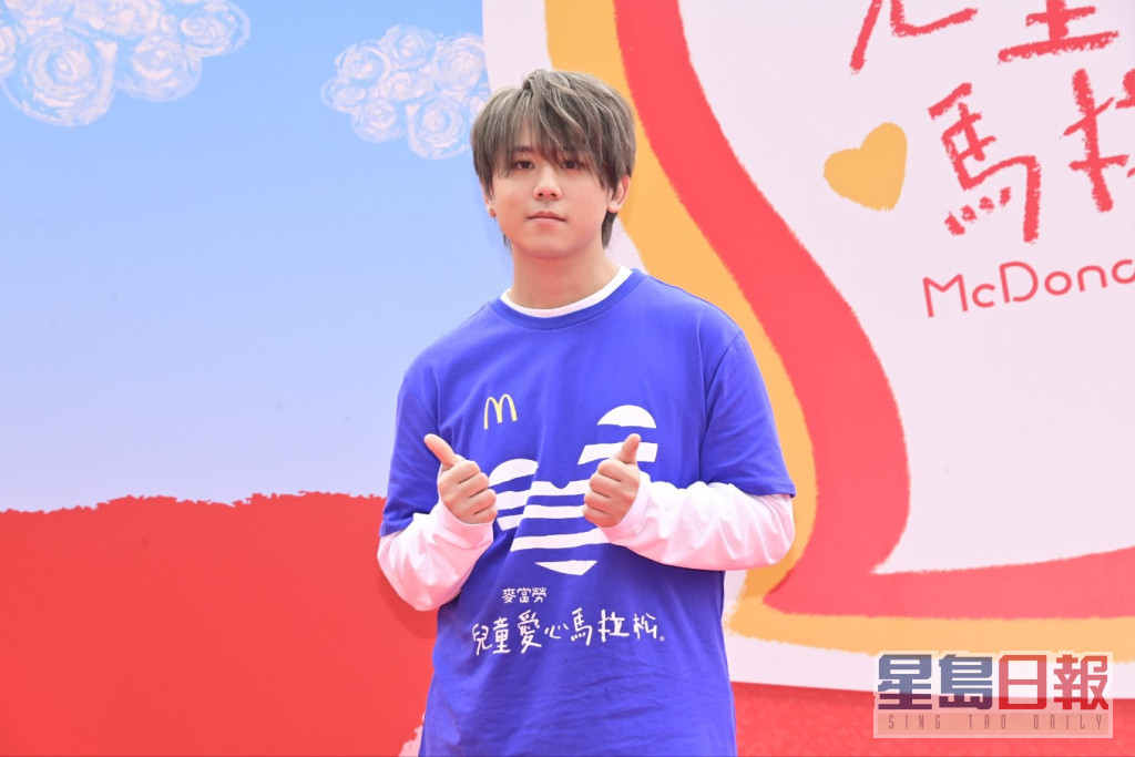 姜涛将于月底生日，获一众「姜糖」在现场大唱生日歌提早庆祝。