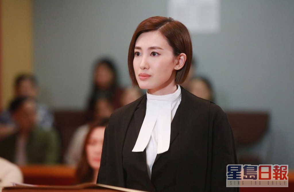 Angel在《雙》劇中首度演律師，幸有好姊妹朱千雪教路。