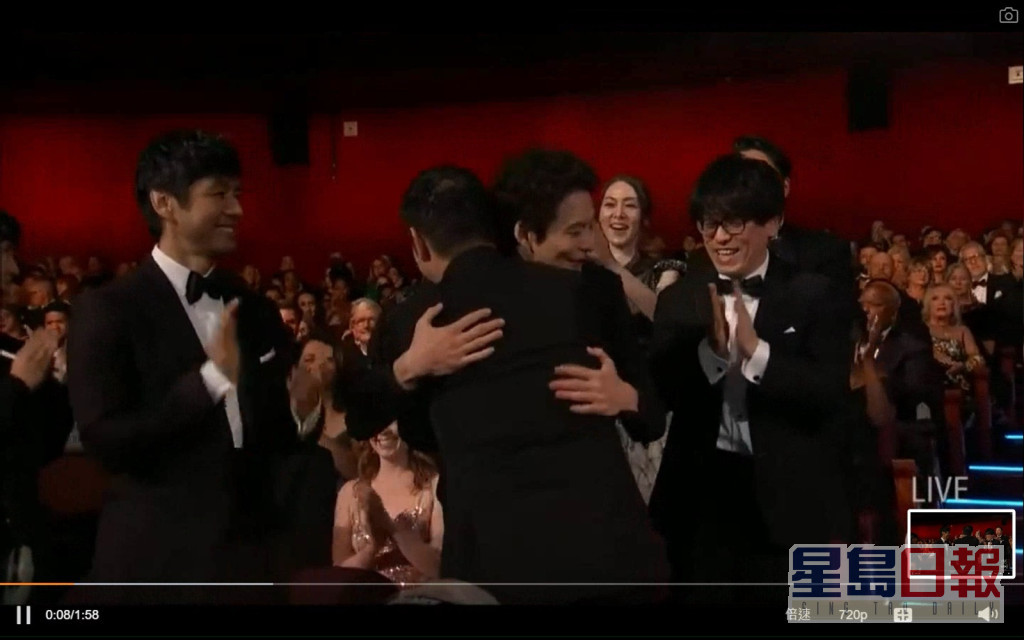 主演《Drive My Car》的西岛秀俊（左）及冈田将生（右二）都有现身颁奖礼。