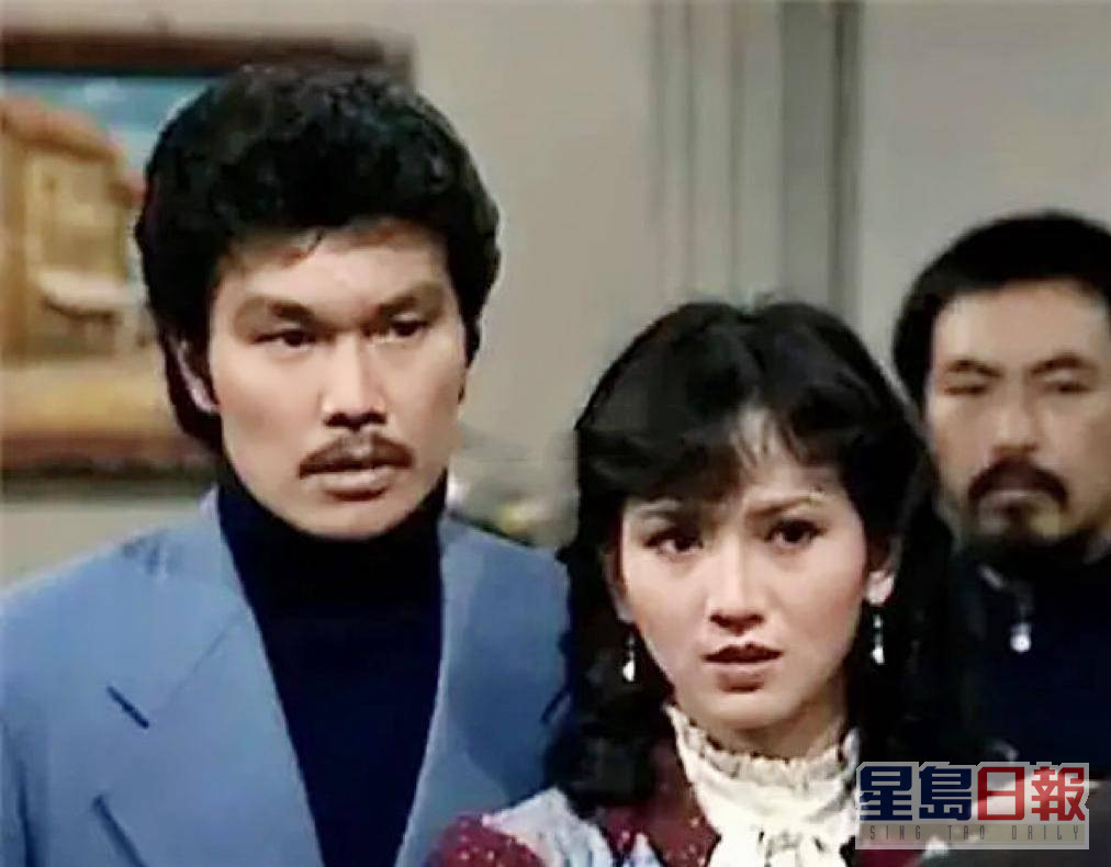 黄锦燊1981年拍《女黑侠木兰花》认识老婆赵雅芝。