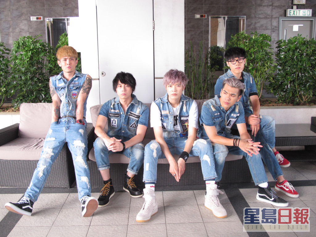 搖滾天團應該有9成是台灣樂隊八三夭。