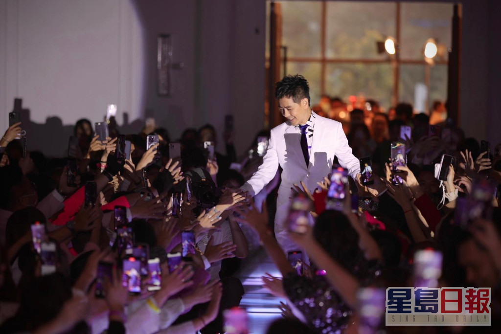 今年2月，林志穎意外後首度公開露面，見到現場氣氛勁high，林志穎更即場清唱《17歲的雨季》。