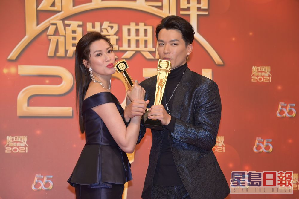 「辉莲CP」刚在台庆颁奖礼上取得「最受欢迎电视拍档」奖。