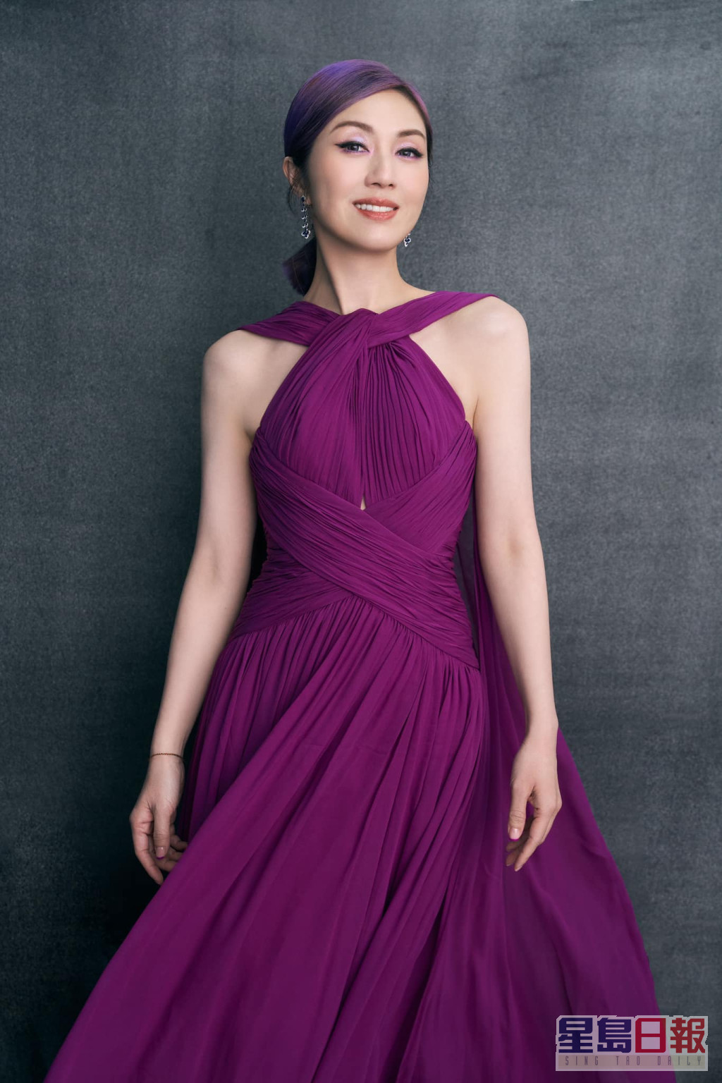 楊千嬅一直都鍾情紫色，其紫色髮形更是她多年來的標誌。